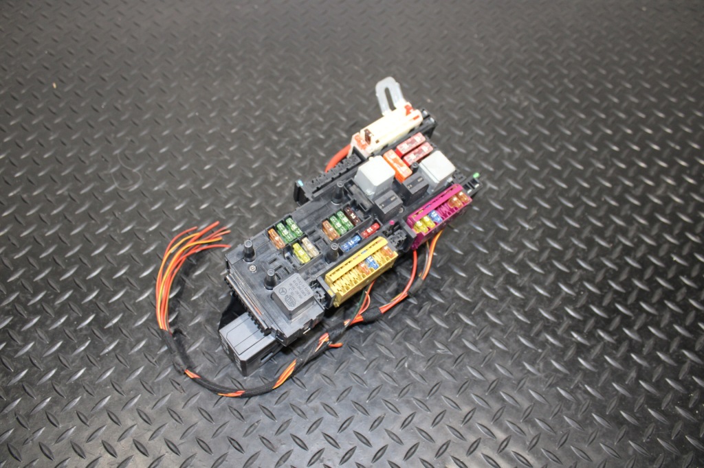 фото №1, Коробка предохранителей mercedes e-klasa w212 lift 1670658