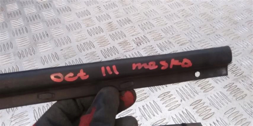 фото №3, Прокладка капот перед skoda octavia iii