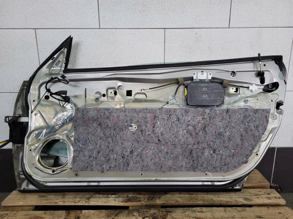 фото №12, Mercedes slk r170 lift дверь правое с стекло i стеклоподъемником 723 cubanite