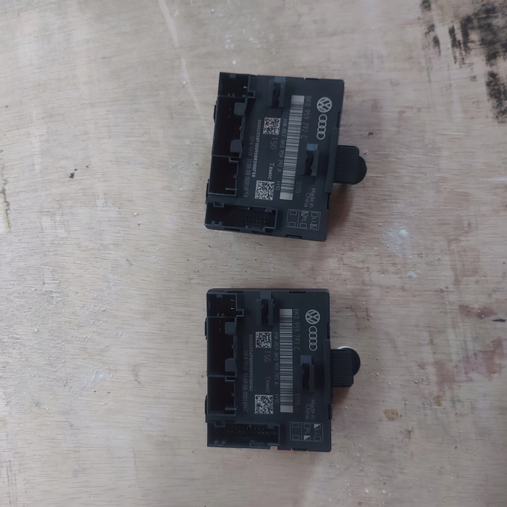 Купити Модуль блок керування двері перед audi a4 b8 рестайлінг  8k0959793c 8k0959792c
