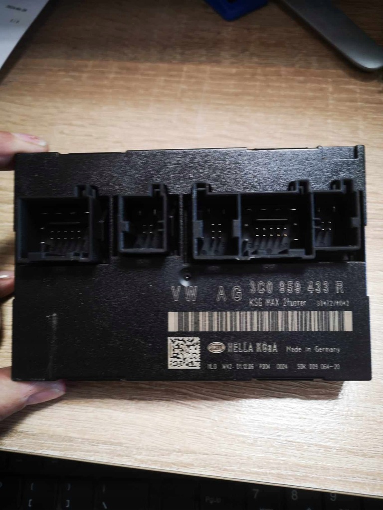 фото №1, Бортовий комп'ютер блок керування модуль 3c0959433r