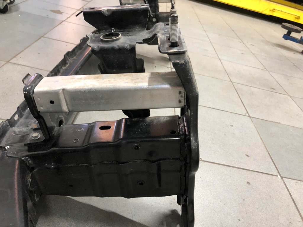 фото №12, Mercedes gle 167 w167 балка pod бампер перед