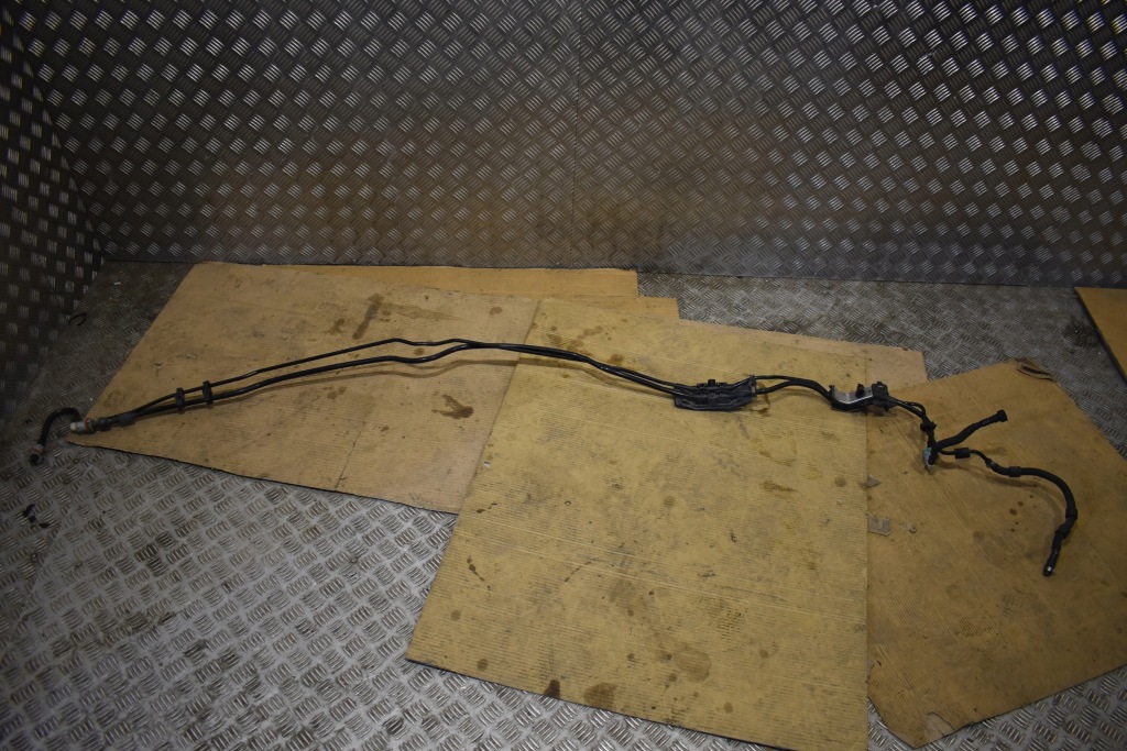 Купить Idealne провода топлива топливные mercedes w177 w118 w247 1