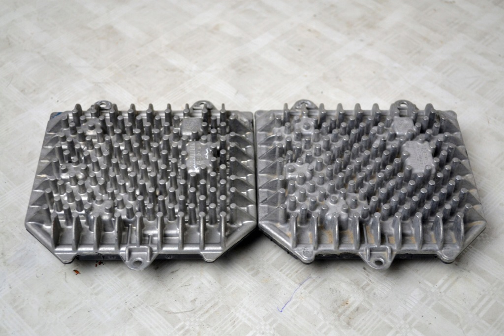 фото №1, Jeep преобразователь led ксенон 147000050402 оригинал