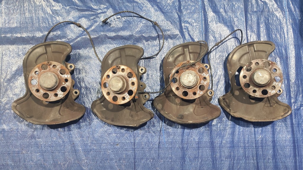 Купити Поворотний кулак ступиця датчик abs лівий перед mercedes w207