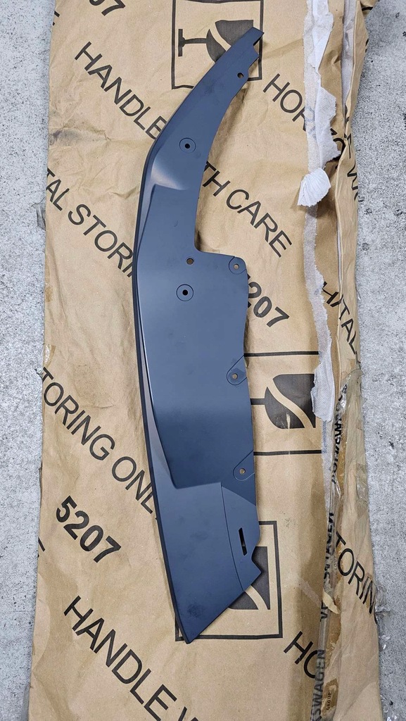 фото №1, Спойлер бампера ґрунтований audi r8 4s0807513gru