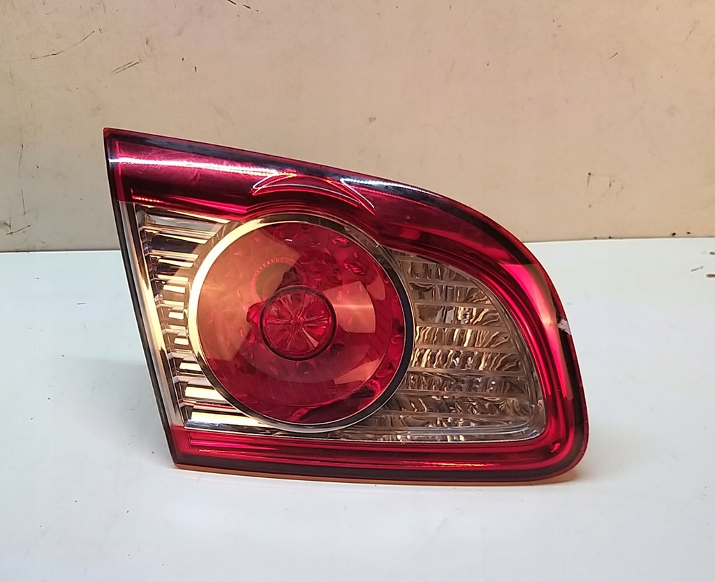 фото №1, Santa fe ii lift 09-12r. лампа задняя левая с крышки