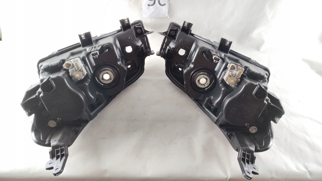 Suzuki vitara 3 full led правый левый фара правый  левая фара Недорого