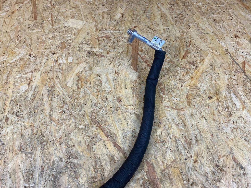 Пабтрубок  трубка шланг кондиционера opel corsa f peugeot 208 ii 9826918180 2019- Киев