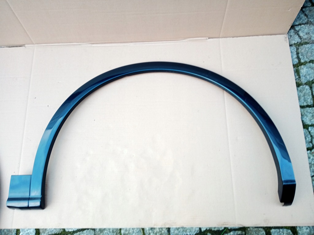 фото №1, Audi q5 ii права молдинг крила перед