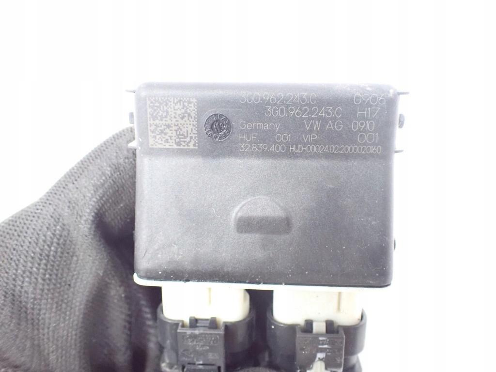 фото №8, Датчик pdc електропроводка задня модуль porsche taycan 20