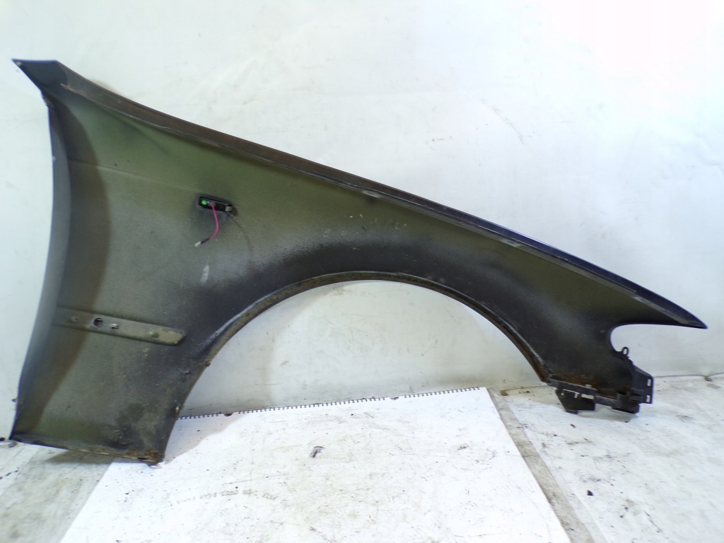 Крило ліве передній bmw e46 рестайлінг  колір schwarz 2 Ціна