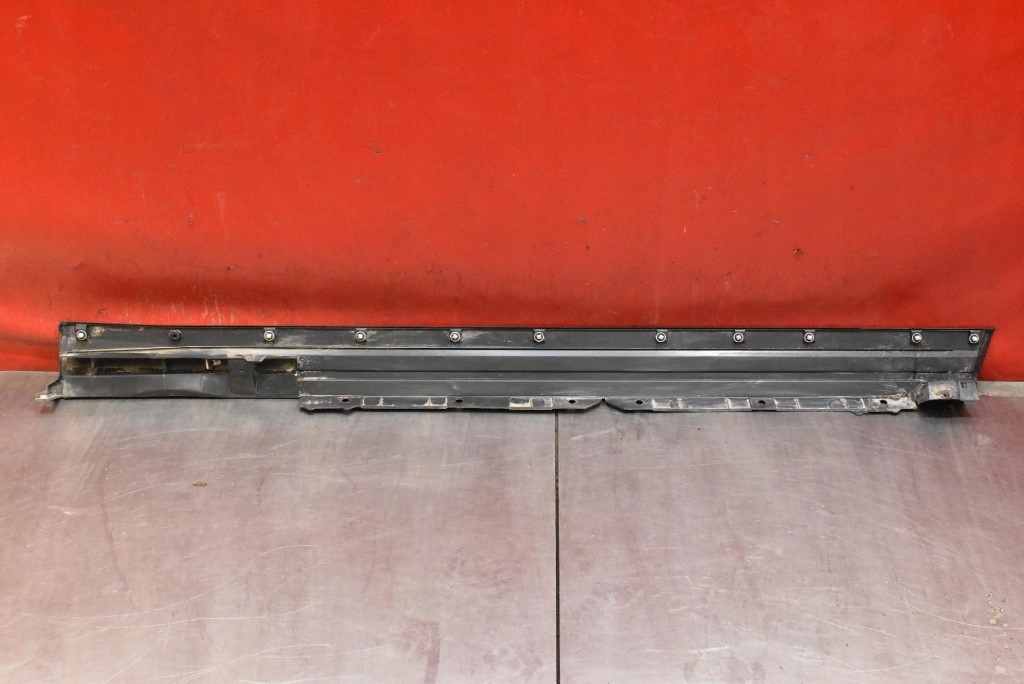 фото №9, Накладка порог левая czarna toyota bz4x 22-