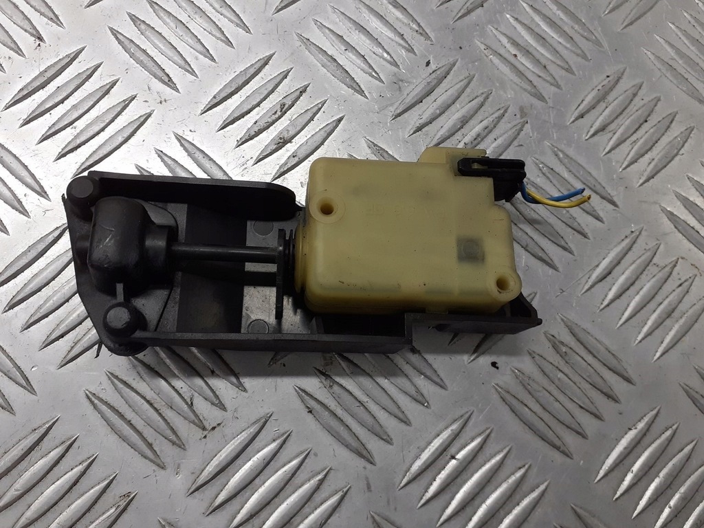 фото №1, Привод крышка топлива volvo s80 i 9483311