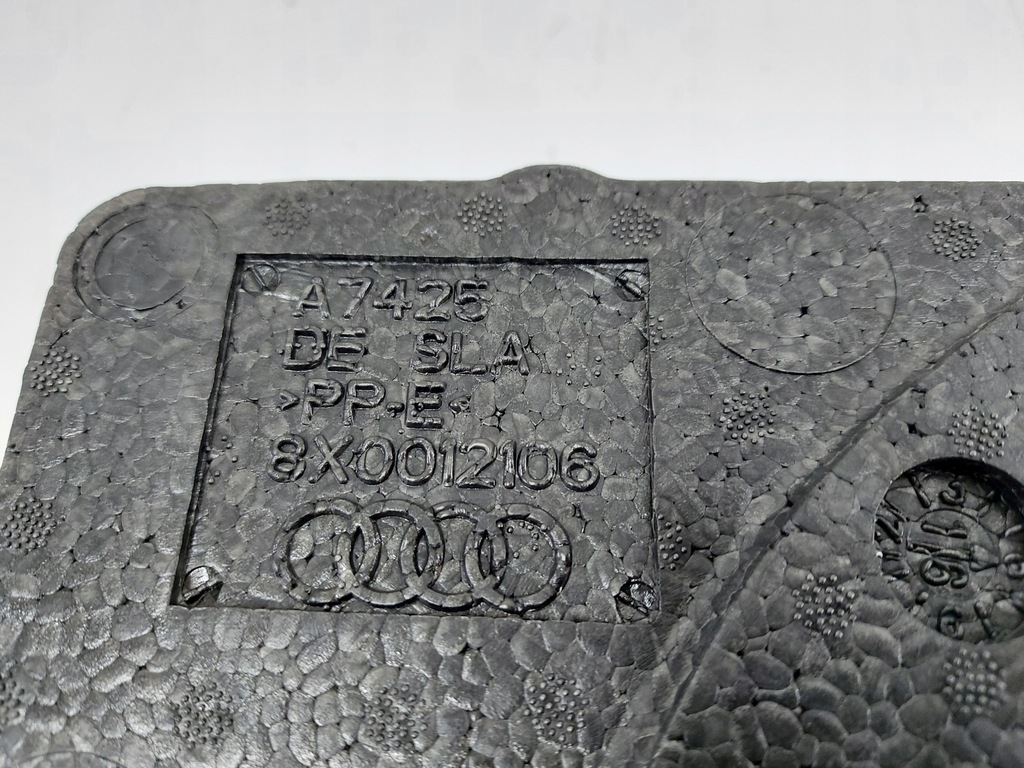 фото №5, Audi a1 8x пенополистирол багажника домкрат ключ 17r.