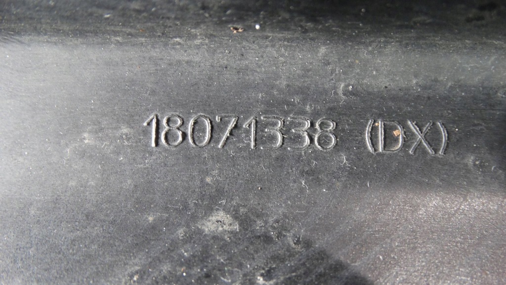 Молдинг поріг права 18071338 alfa romeo giulietta veloce карбон Доставка