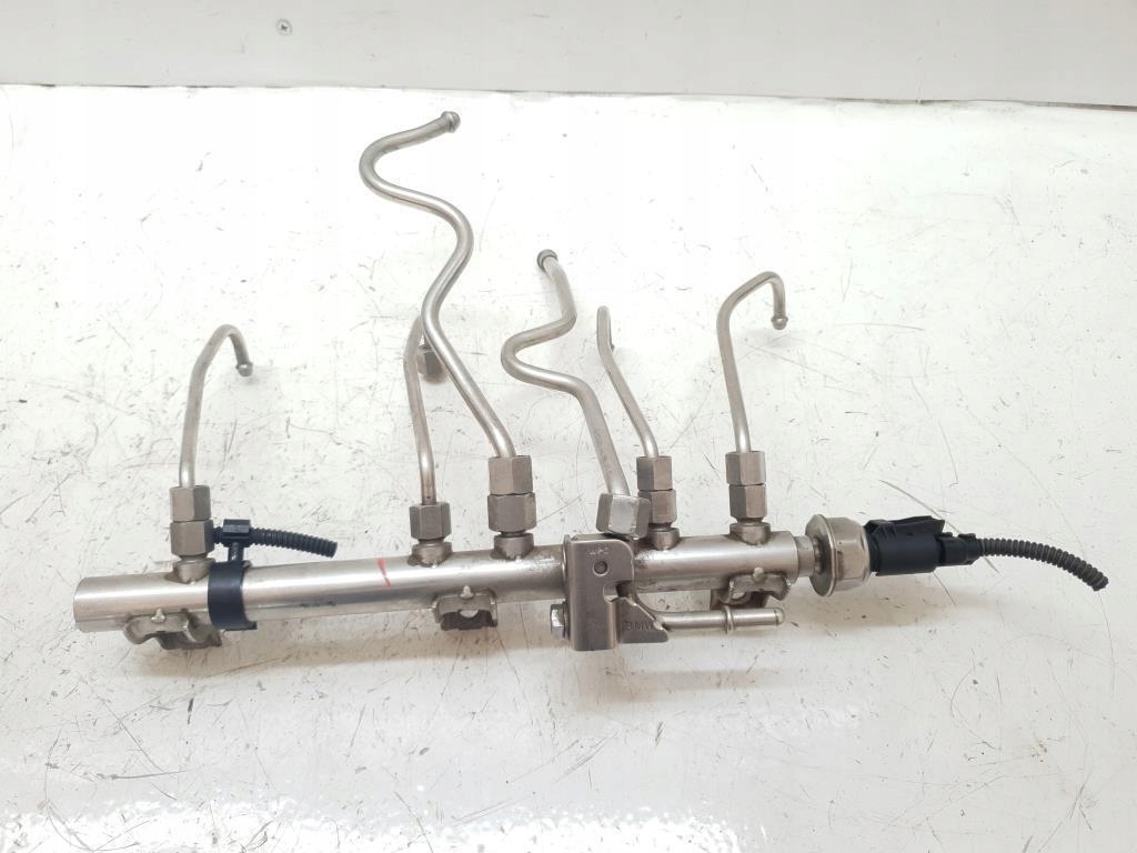 фото №1, Молдинг упорскування bmw 1 e87 116 i