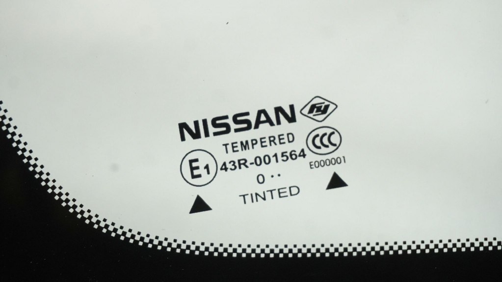 фото №5, Стекло кузовная правый перед правая nissan nv200