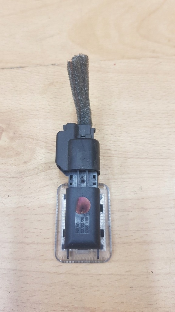 фото №8, Лампа освітлення салону volvo v50