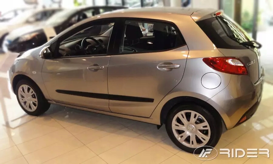 фото №3, Mazda 2 2011-14 накладки бічний
