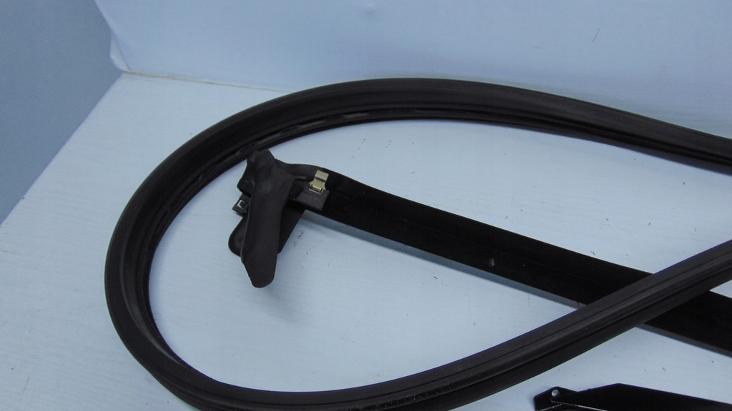 фото №6, | mercedes w207 прокладка дверь левая + стекло