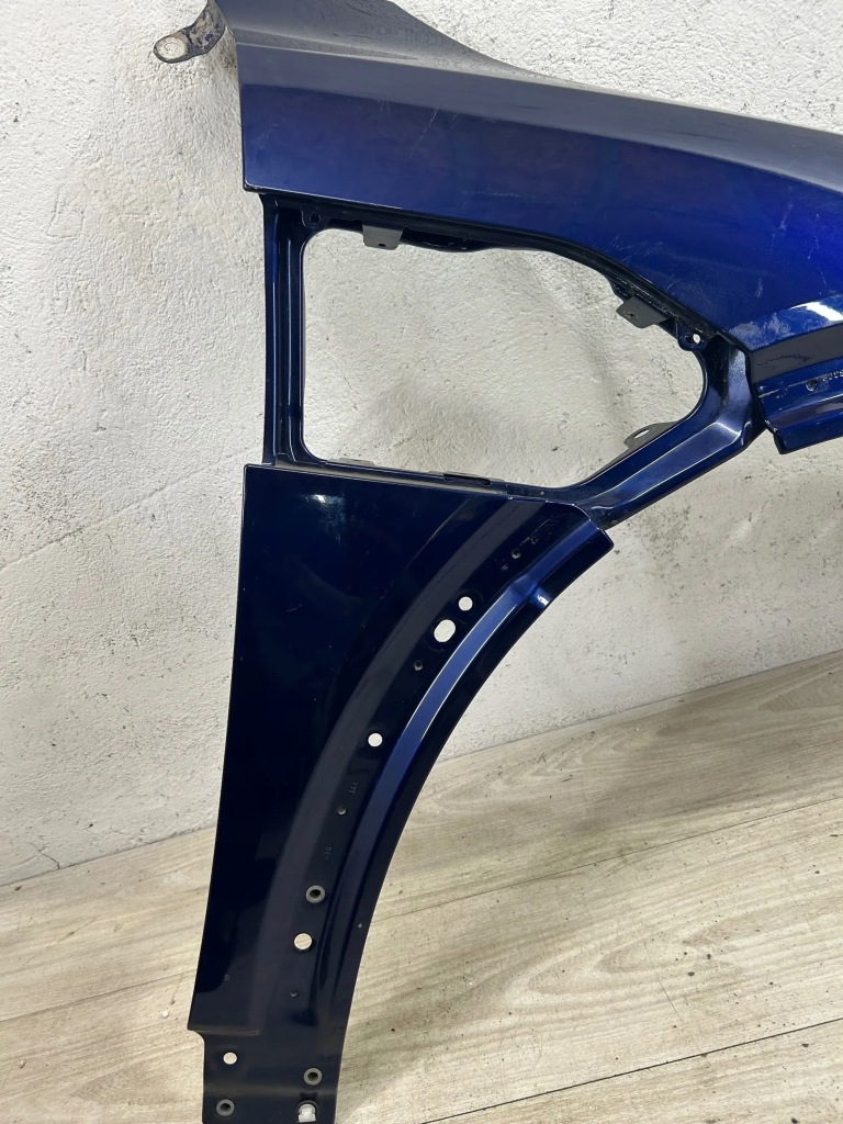 Audi e-tron 4ke крыло правый Цена