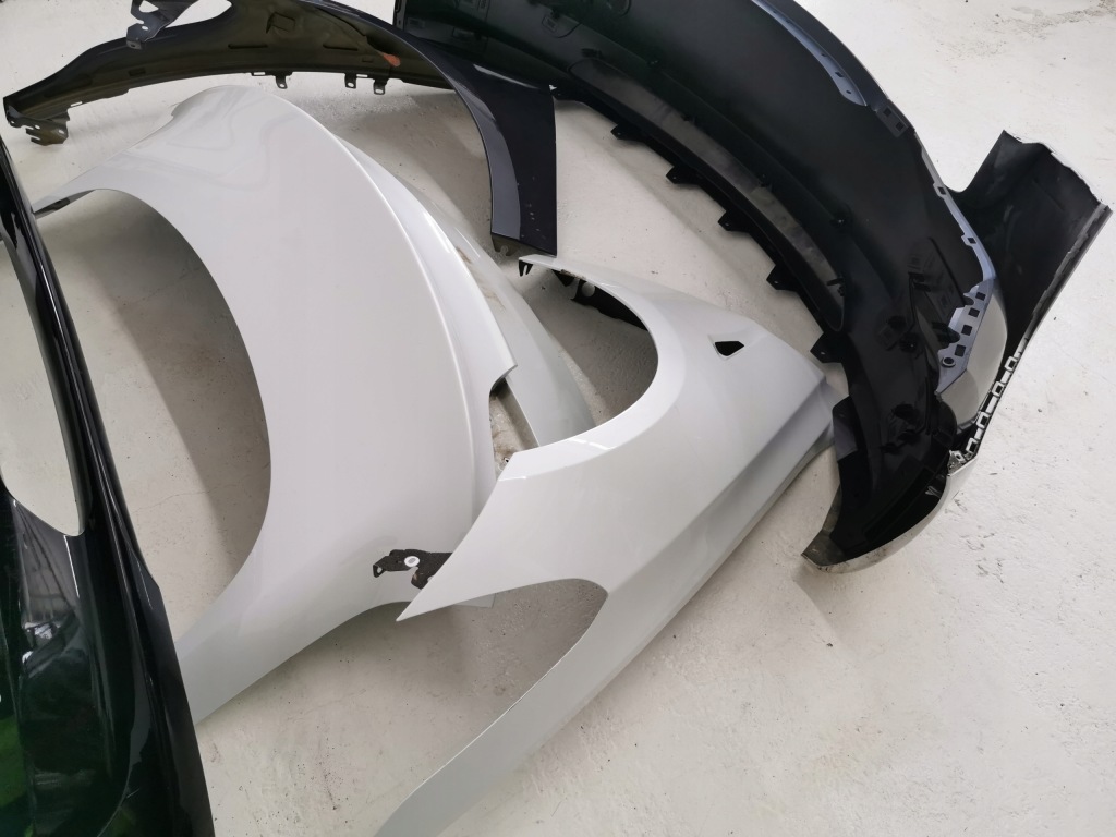 фото №8, Стеля, крила задня правий бампер tesla 3