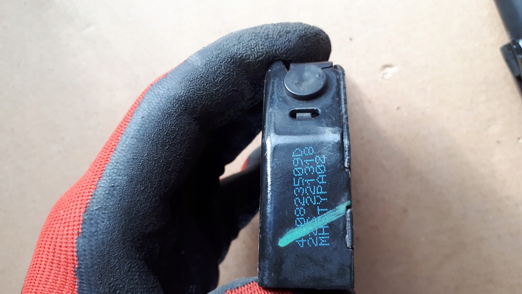 фото №7, A6 c7 4g замок капот левый правый 4g0823509d a7 4g