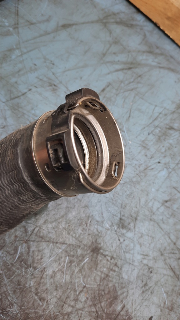 фото №4, Volvo s60 v60 2.0 d2 труба інтеркулер 31370445