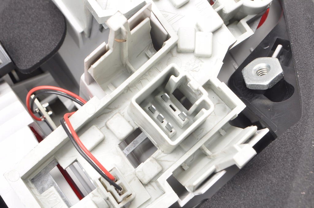 фото №9, Volvo s60 ii лампа левая задняя левый задняя 30796267