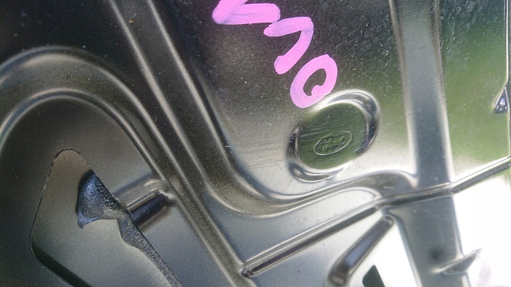 фото №11, Ford fiesta mk8 17- капот кришка двигуна