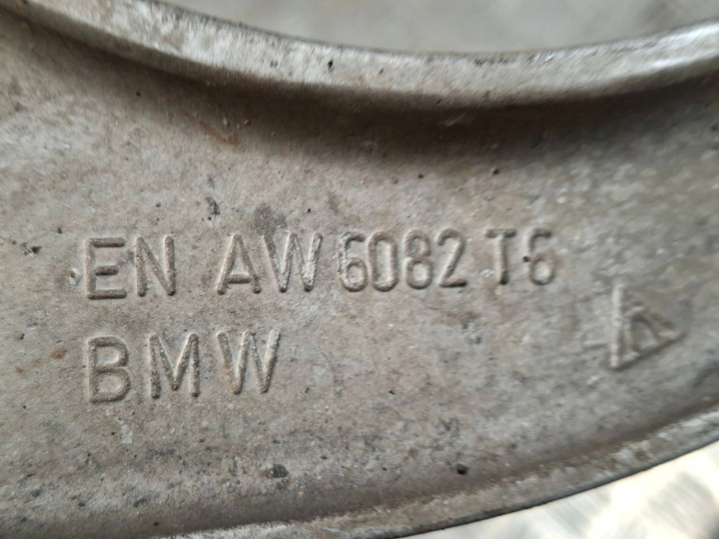 Важіль верхній передній ліва сторона bmw x5 f15 aw608216 Зі Шроту