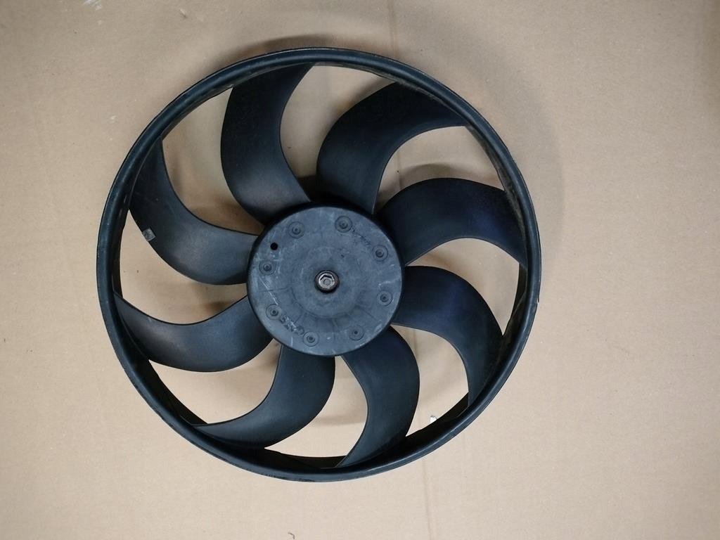Вентилятор радиатора renault dacia идеальное состояние диаметр 38 cm Доставка