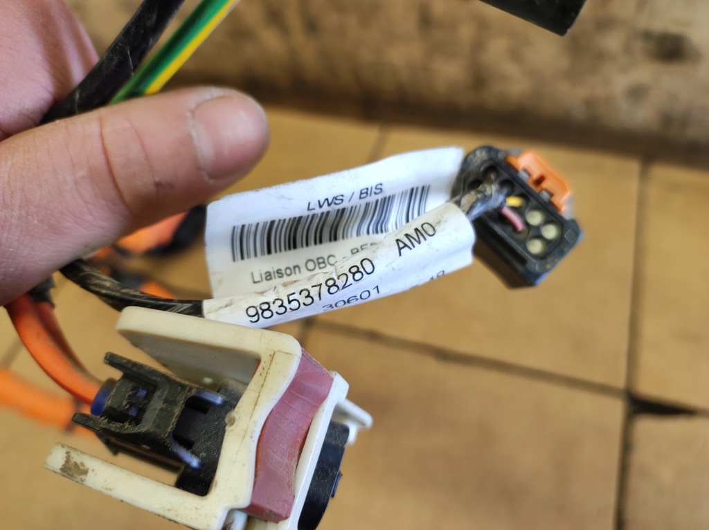 фото №11, Роз'єм шланг кабель заряджання акумулятора 3008 ii 2 lift 1.6 thp