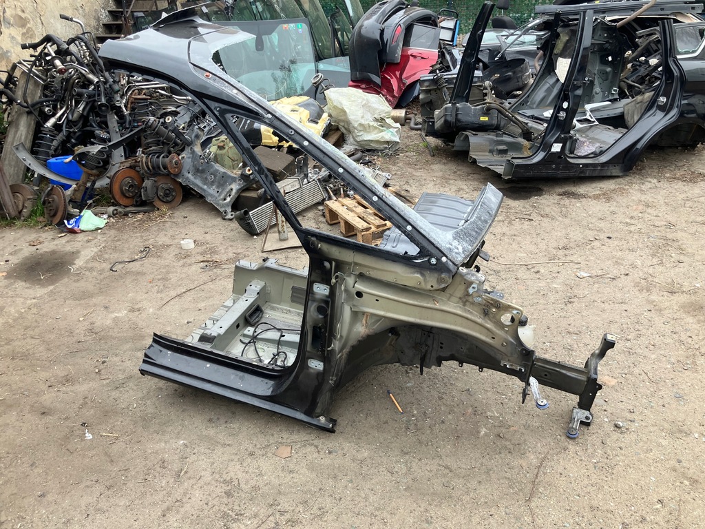 фото №1, Четверть перед передняя правая citroen c4 picasso ii 13-19r короткий