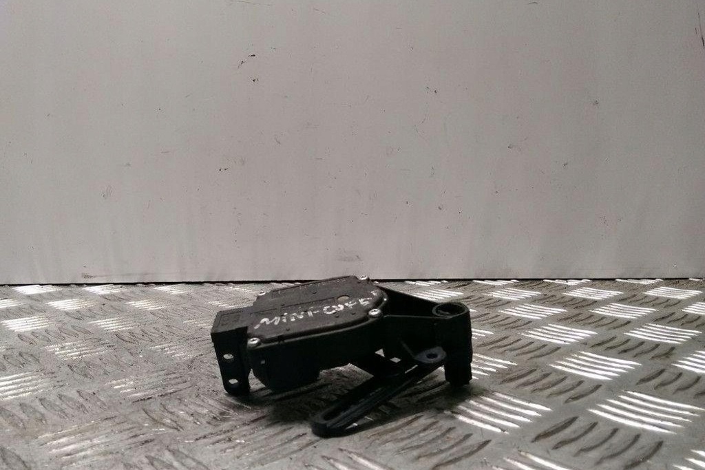 фото №3, Клапаны управляющий отопители mini cooper r50, r53 6nn00762602 1.6l