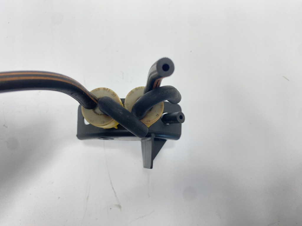 Клапани вакууму на podszybiu mercedes w124 0008000678 1268000478 Доставка