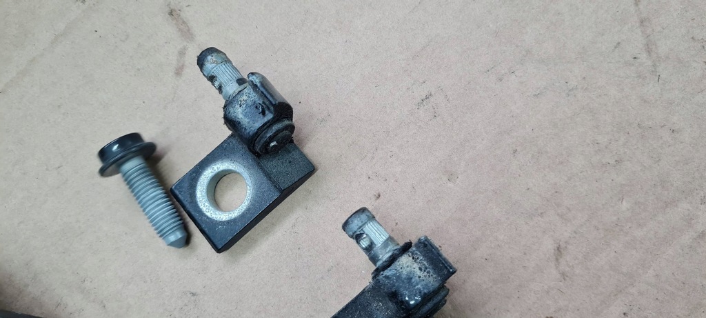 фото №10, A4 b9 8w s4 петля петлі двері праве правий перед комплект ly9t