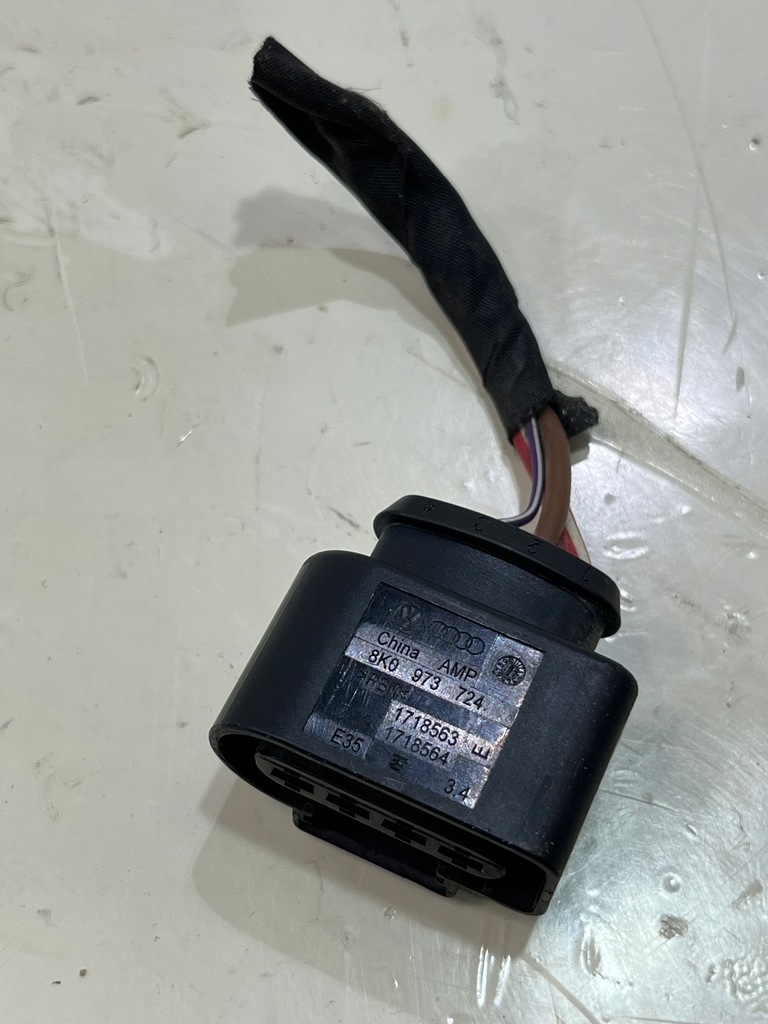 фото №1, Колодка штекер audi a3 8v 8k0973724