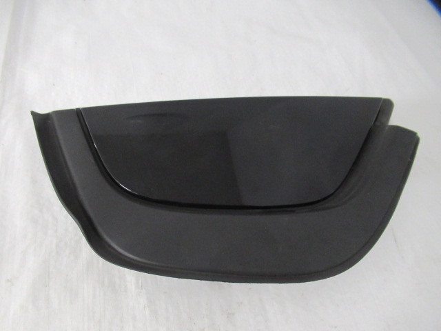 фото №1, Citroen c3 iii заглушка крила права