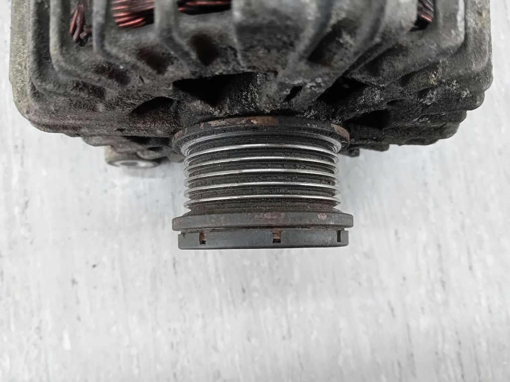 Генератор bmw e91 8507624 fg18s052 2.0 d Недорого