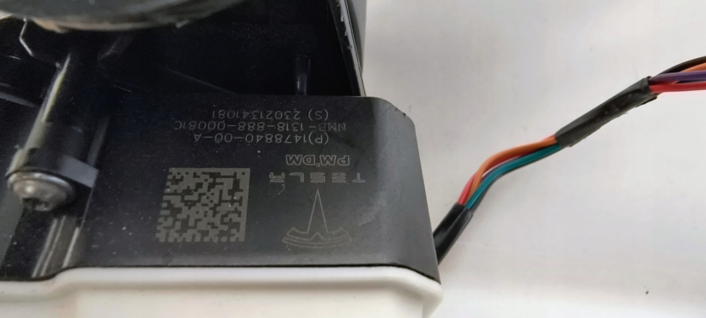 фото №11, Кришка порт заряджання tesla model 3 y