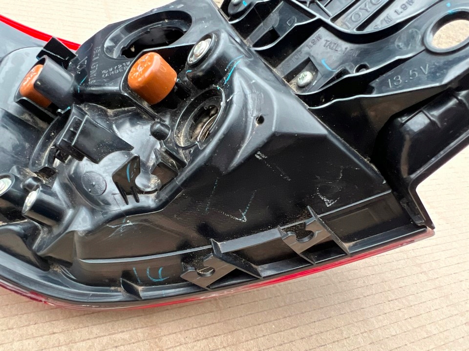 фото №8, Toyota fortuner ii лампа права задня задня