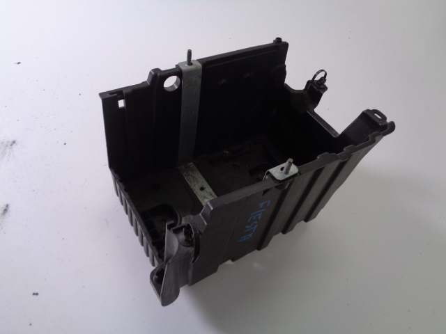 Купити Корпус акумулятор ford fiesta mk8 2016-