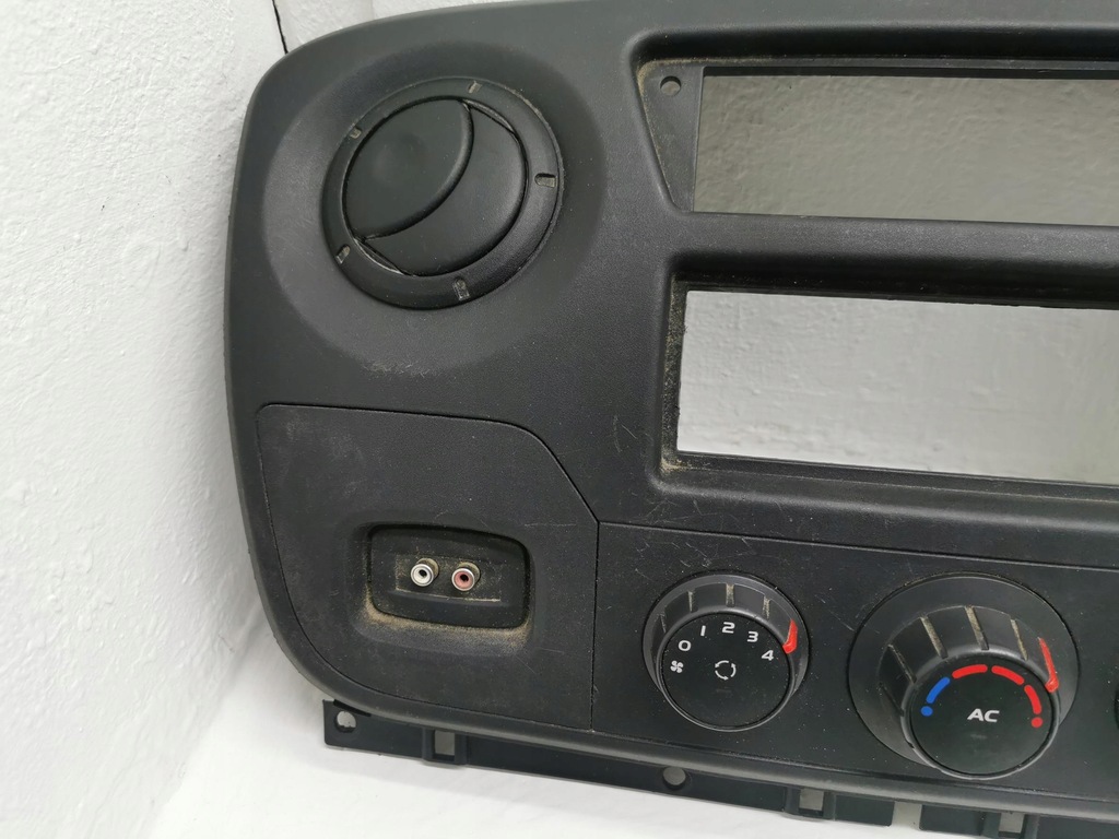 фото №3, Панель кондиционера renault master iii 682600025r