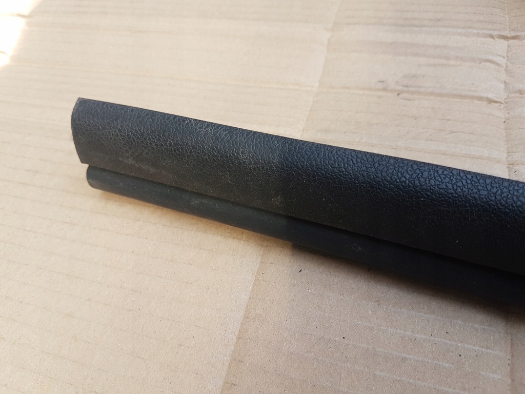 фото №4, Ford kuga mk1 прокладка двері правий задня