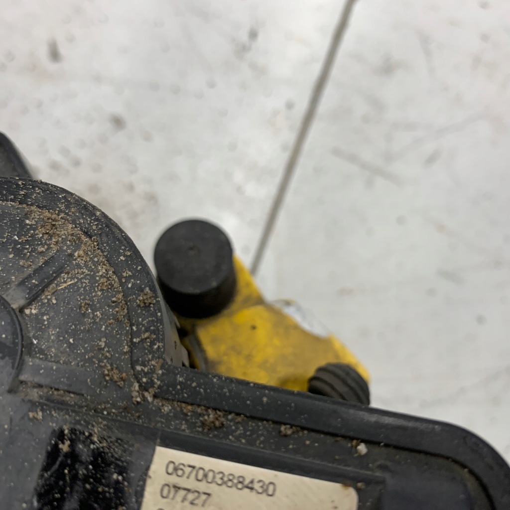 Поворотный кулак правый  задний  подвеска пневмоподушка maserati levante m161 3.0 v6 crd 18r Оригинал