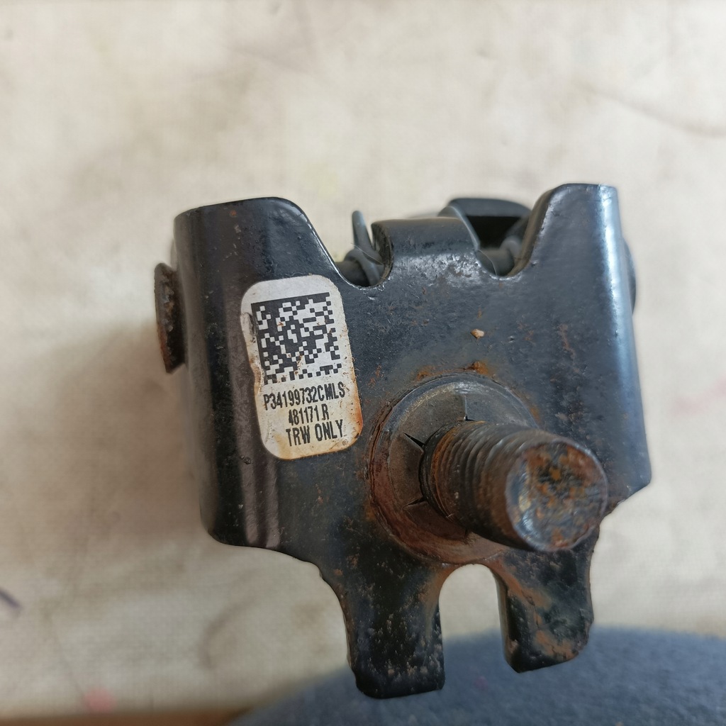 фото №9, Ford fusion 17- кліпса поперечина заднього usa