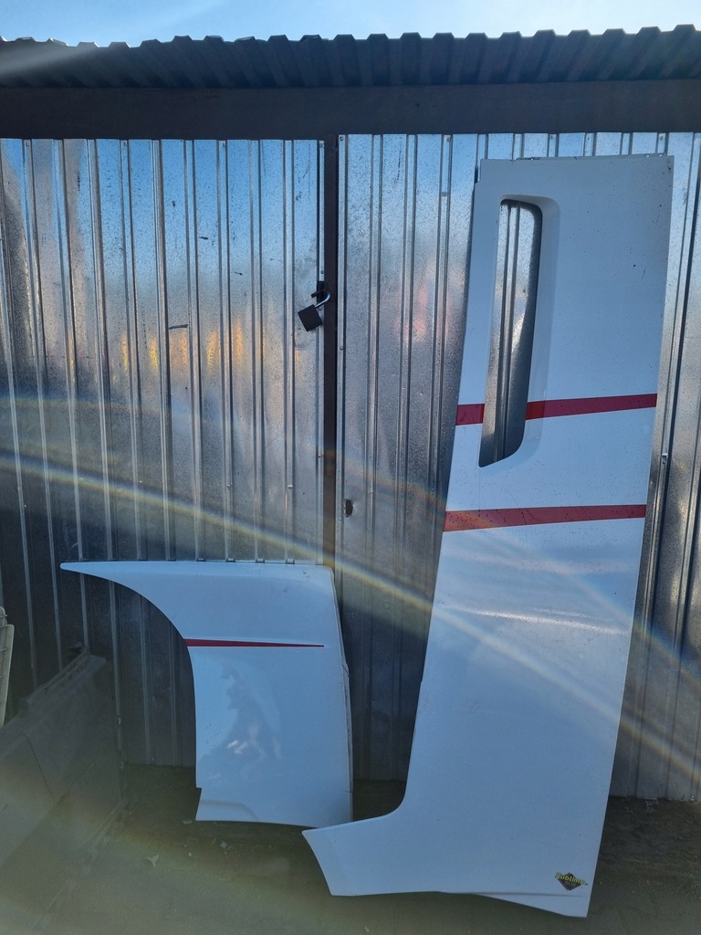 фото №1, Iveco sway s-way новый model ветровик спойлер спойлер приборная панель левая вертикальная