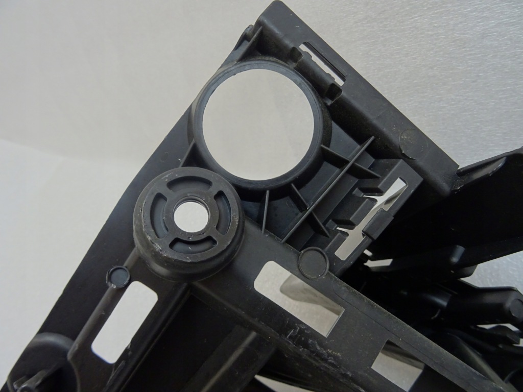 Citroen c5 aircross направляющая бампера левый задний 9826677480 с Разборки